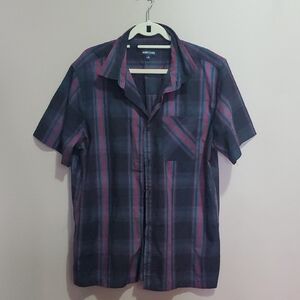 Hunter Navy and Burgandy Plaid Men's Short Sleeve Shirt Size Large